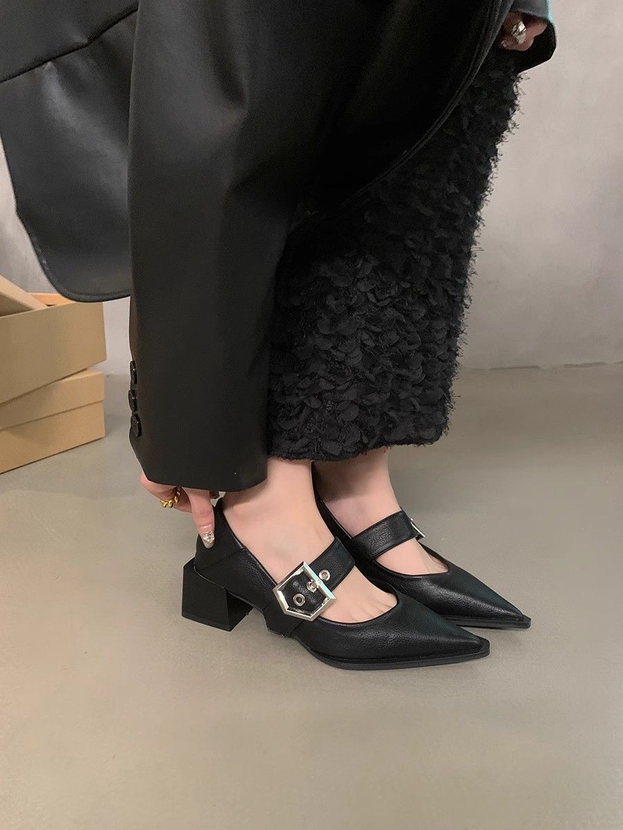 Vintage Collectible Shoes - Vintage Women Mary Jane Pointed Toe