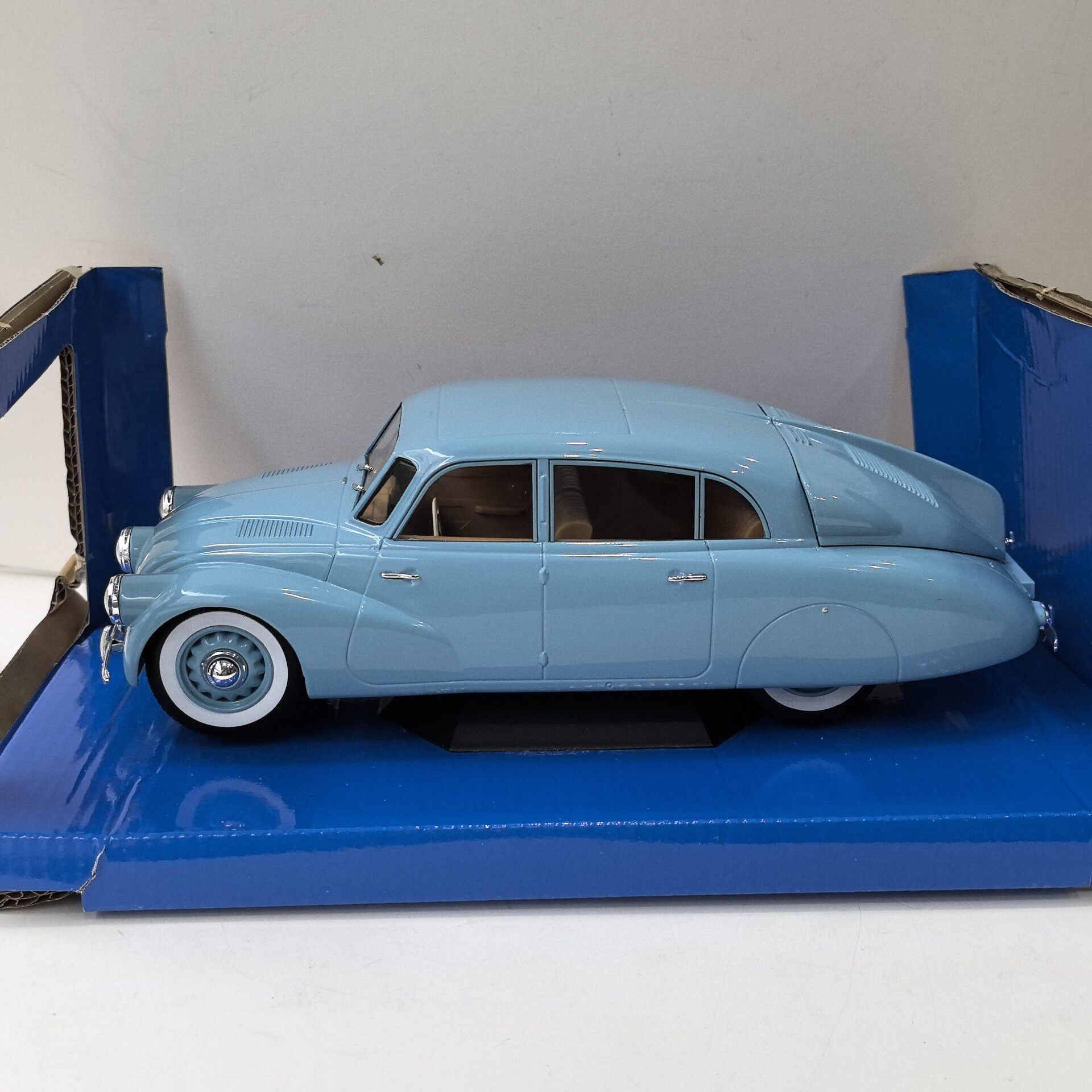 MCG Diecast 1/18 Scale TATRA 8 - Vintage Collectible Toy Cars review and price